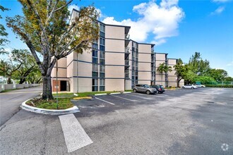 Building Photo - 7125 NW 186th St