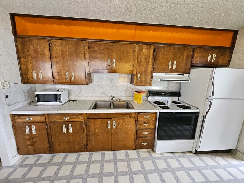 Building Photo - 5380 S 4420 W