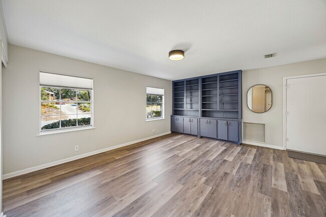 Building Photo - 2614 Gregor McGregor Blvd