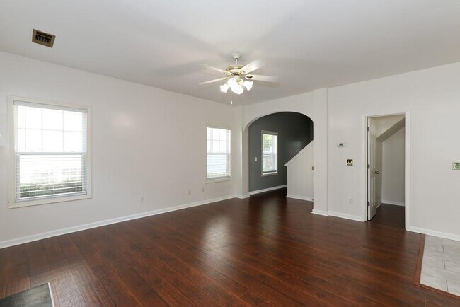 Building Photo - 2871 Cross Creek Dr