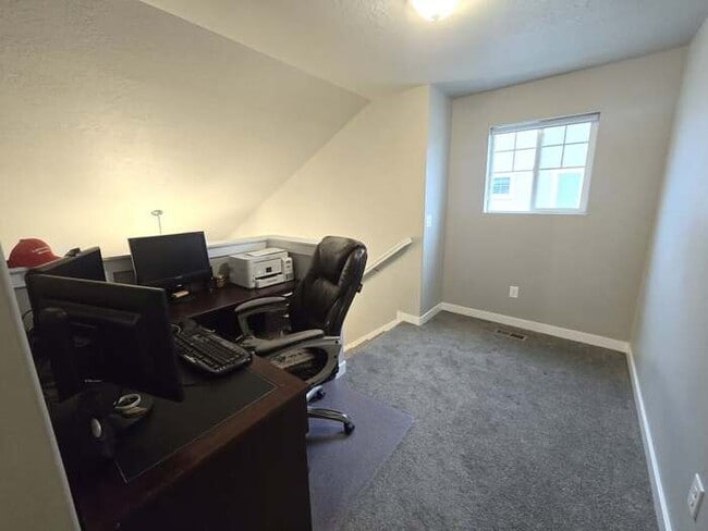 Building Photo - 1260 E Packard Dr