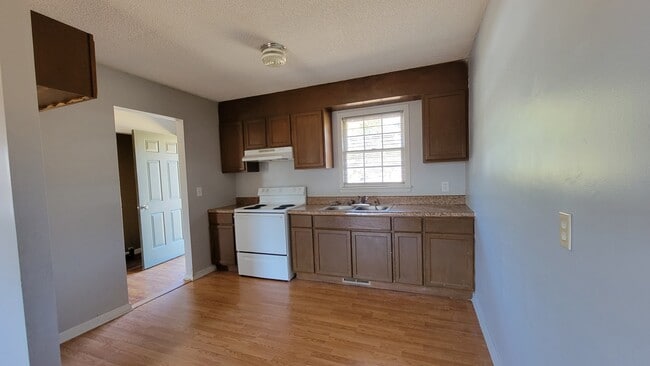 Building Photo - 4525 Legion Rd