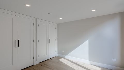 Building Photo - 729 N Sangamon St