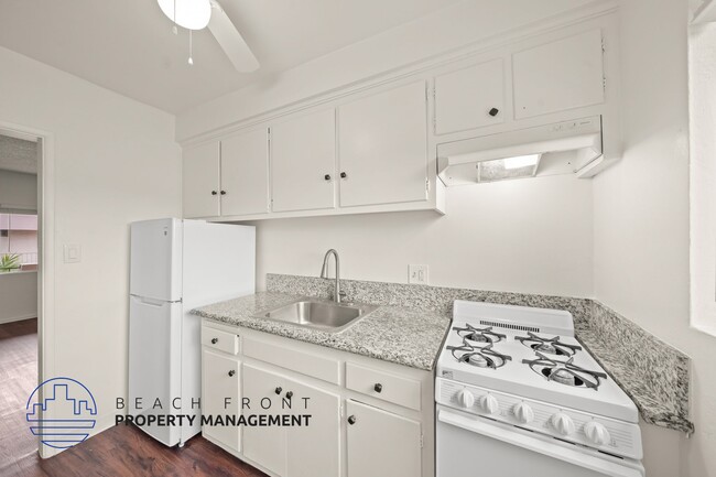 Building Photo - 12233 Manor Dr.