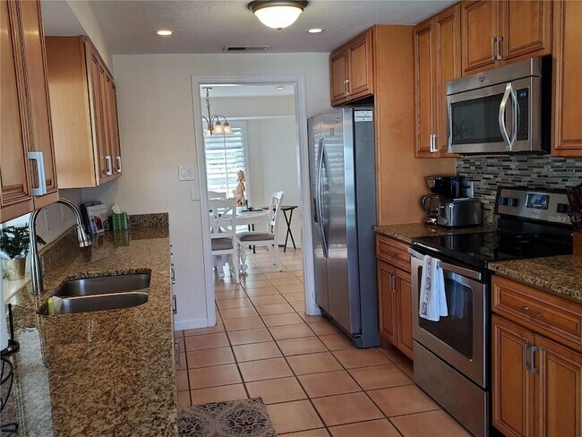 Building Photo - 2745 Cardwell Way