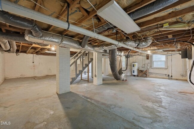 Building Photo - 1203 S Main St
