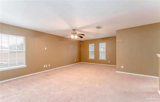 Building Photo - 12 Beatrice Ave