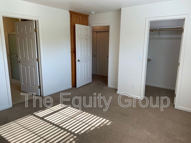 Building Photo - 2210 N Vickie Ct