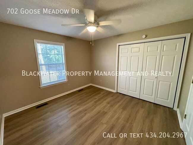 Building Photo - 702 Goose Meadow Dr