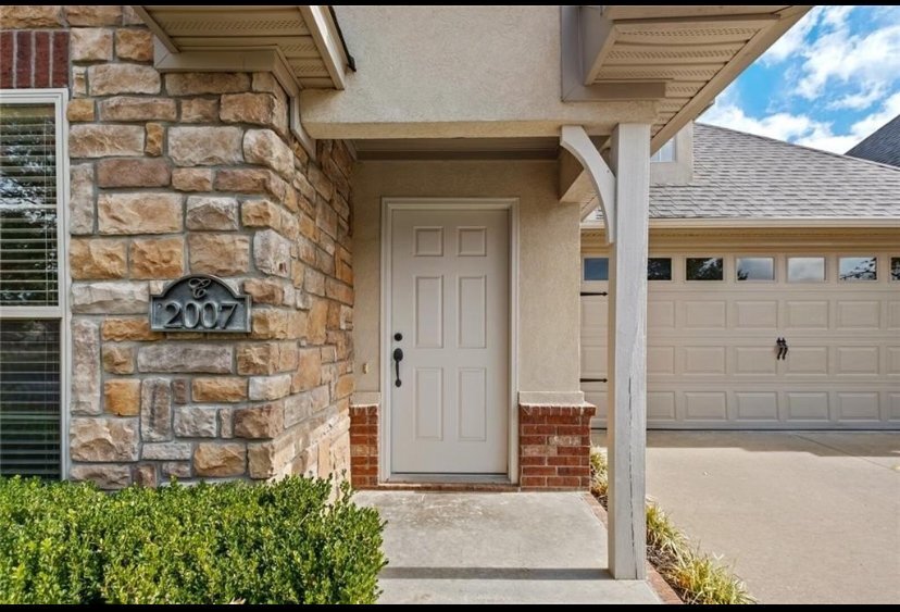 Building Photo - 2007 SW Stonegrove Rd