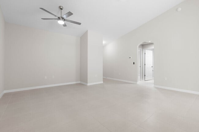 Building Photo - 24 Untermeyer Pl