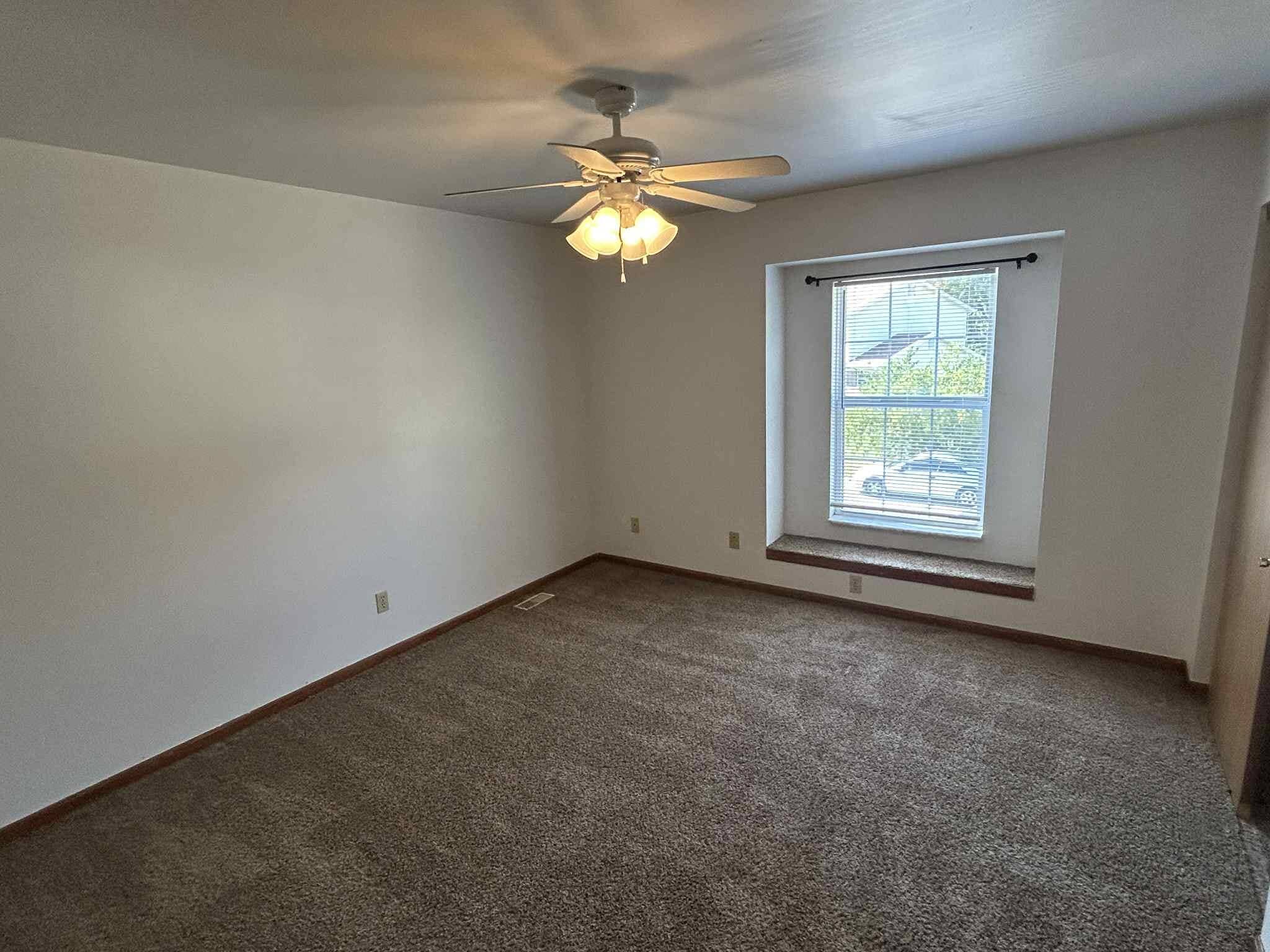 Building Photo - 432 Omar Ct