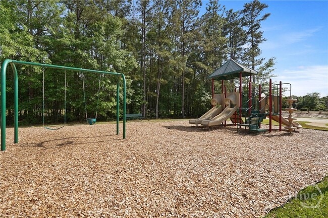 Building Photo - 606 Trellis Square