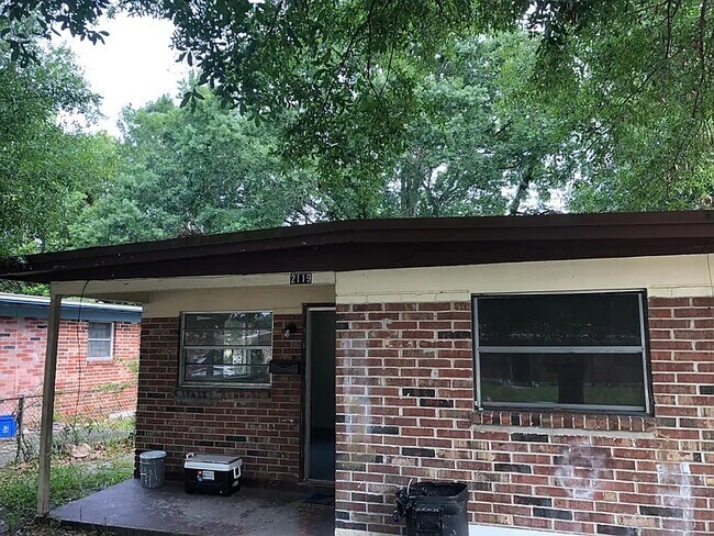 Building Photo - 2119 W 14th St