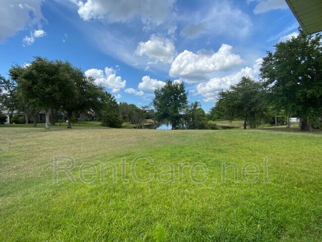 Building Photo - 420 Moss View Cir