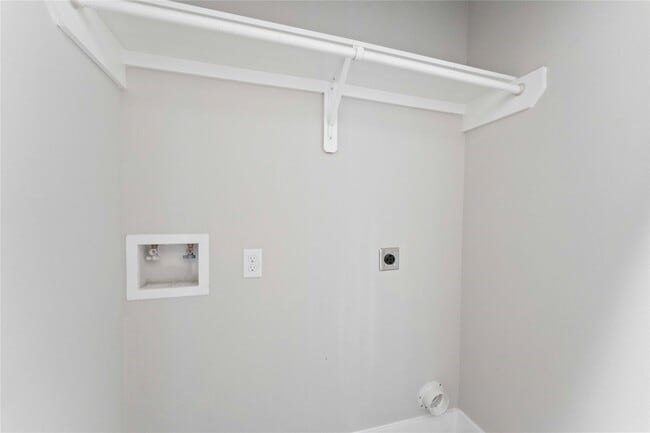 Building Photo - 5420 Lynnfield St