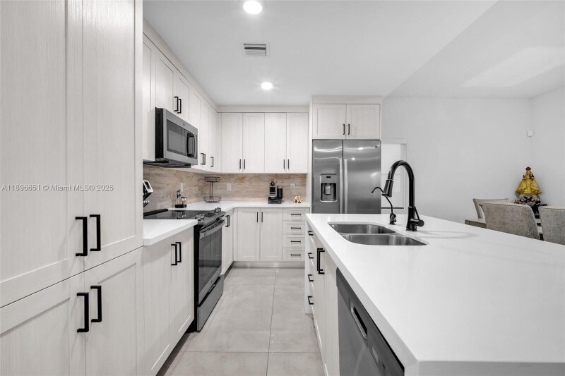 Building Photo - 1337 NW 3rd St