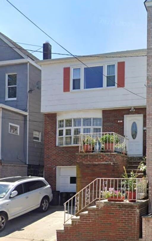 Building Photo - 87 Hague St