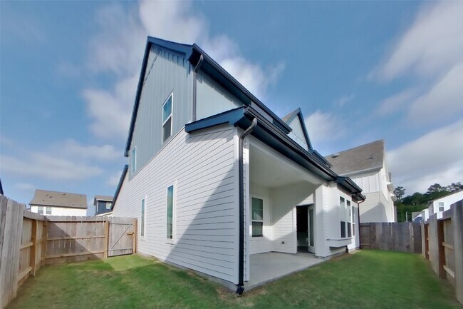 Building Photo - 9835 Willow Creek Commerce Dr
