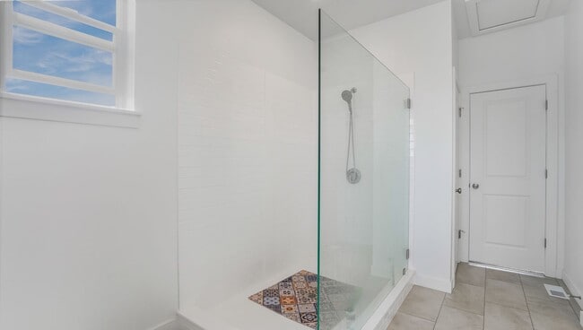 Building Photo - 2411 N Paintbrush Dr