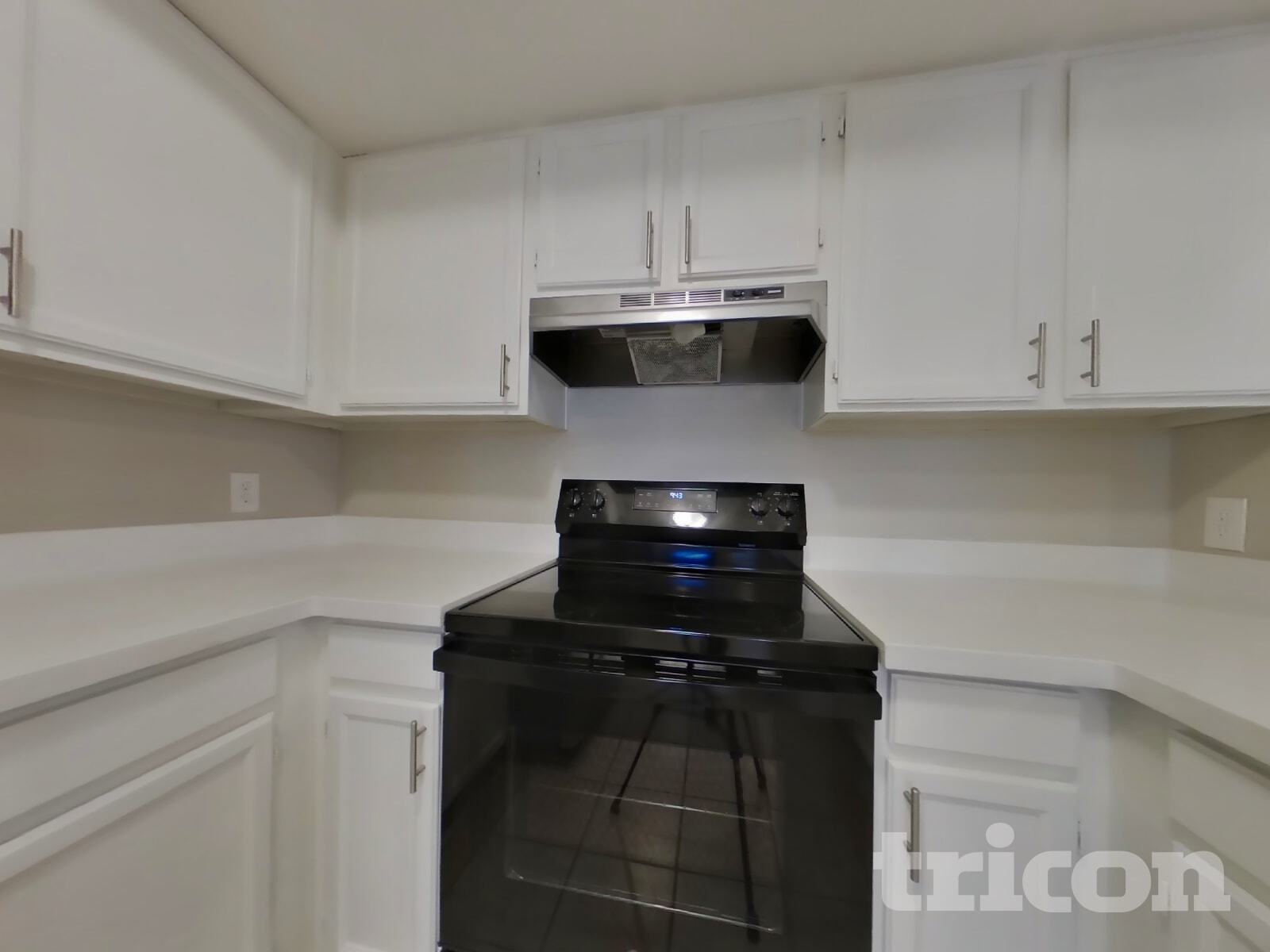 Building Photo - 2455 E Broadway Rd