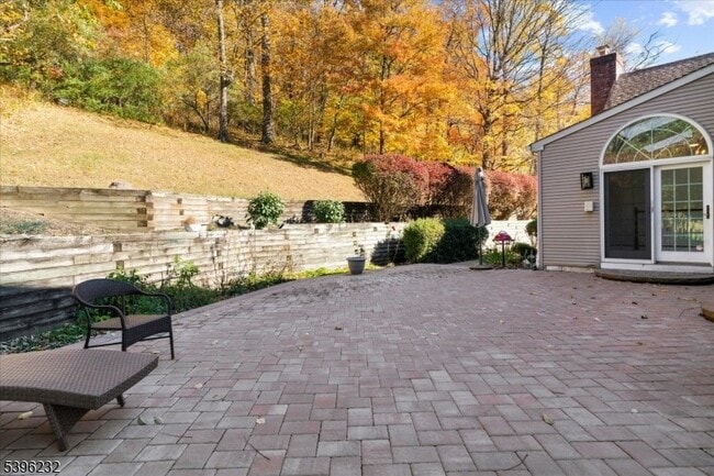 Building Photo - 21 Country Pl