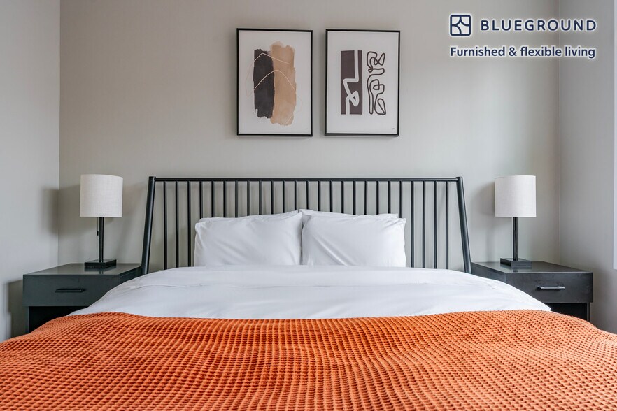 Building Photo - 2210 Wisconsin Ave NW