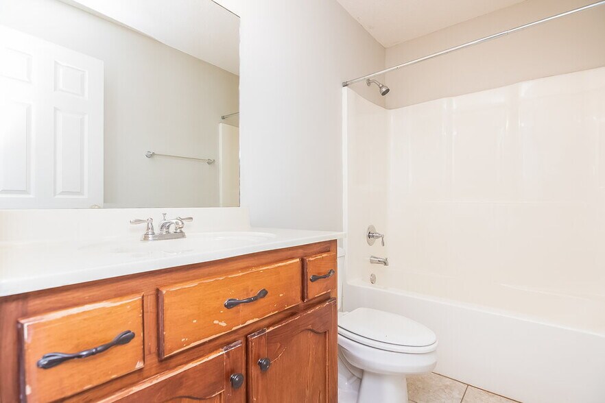 Building Photo - 13141 Sandbourne S