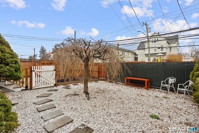 Building Photo - 48 Lockwood Ave