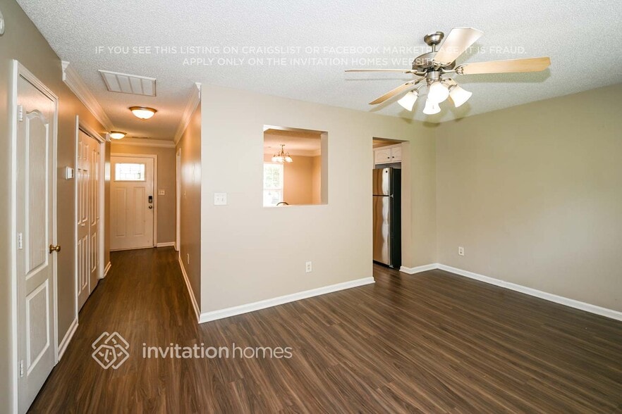 Building Photo - 441 Amir Cir