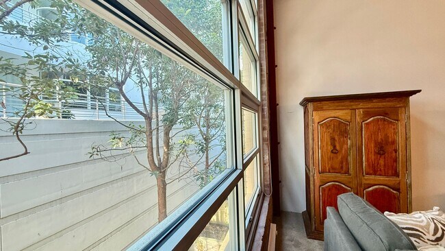Building Photo - 12 Month Lease Term: Furnished 1BR Loft-style w/Den condo a block from The Embarcadero, Includes ...