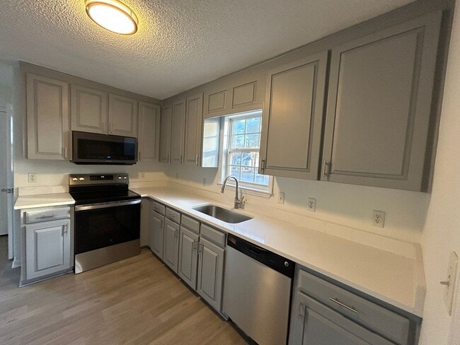 Building Photo - One-Level Home with garage in Whitstone - Fuquay