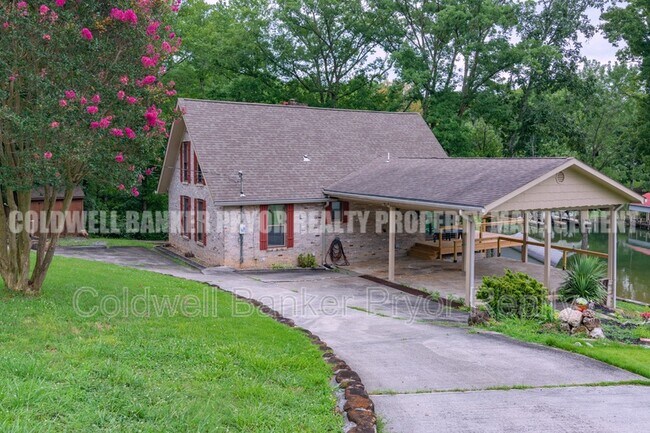 Building Photo - 165 Lakeshore Ct