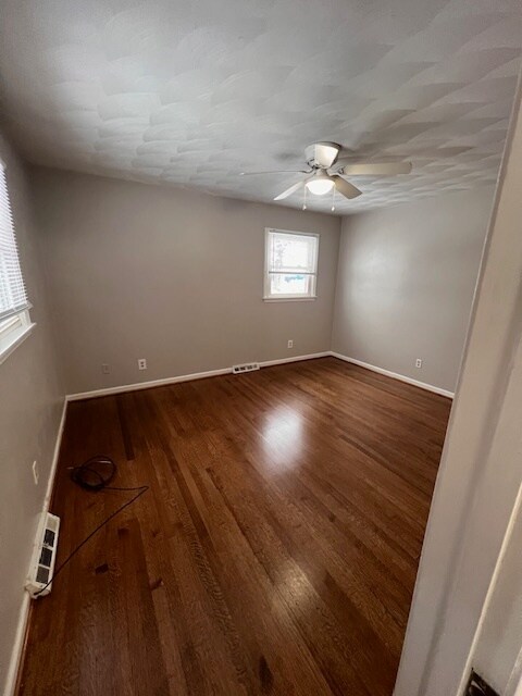 Building Photo - 5680 Meadowcrest St