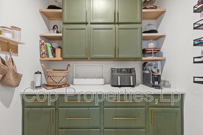 Building Photo - 2259 Gran Cielo Trl