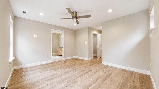 Building Photo - 456 S Nectar Ave