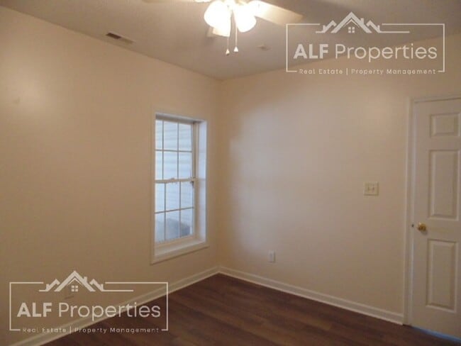 Building Photo - For Rent – Newly Renovated 2BR/1BA