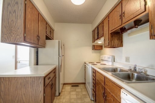 Building Photo - 2525LE