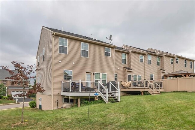 Building Photo - 356 Sunrise Dr