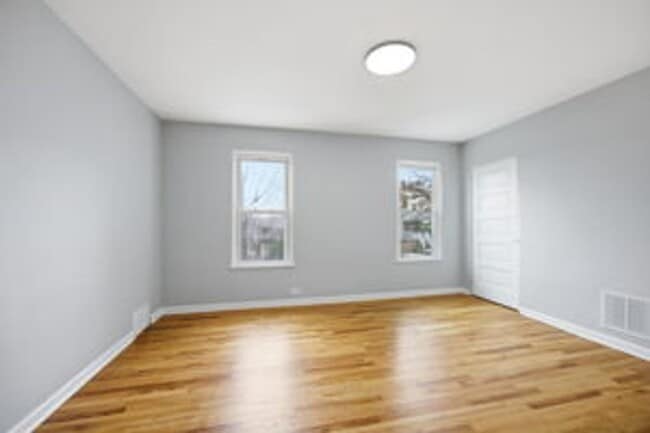 Building Photo - Well-maintained 3-bedroom, 1-bath home in Carnegie! Available Now!!