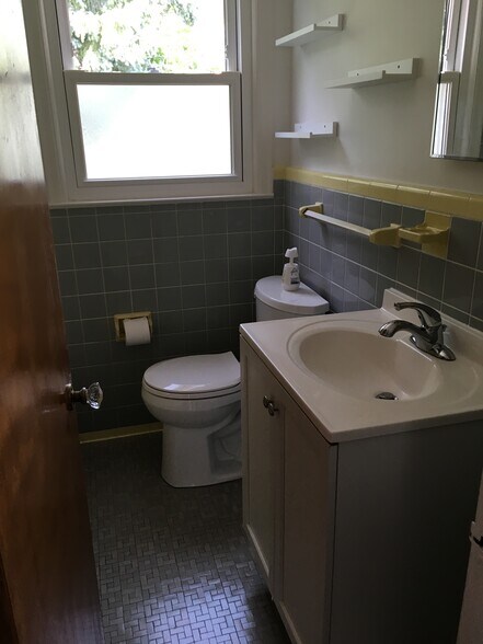Bathroom - 506 W Stadium Blvd