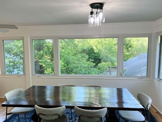 Building Photo - 5885 9th Rd N