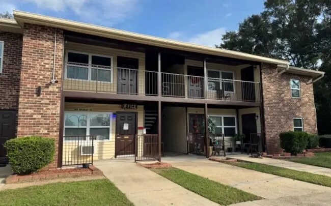 Building Photo - 801 Wildcat Dr