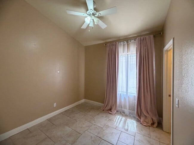 Building Photo - GORGEOUS 4 BEDROOM SINGLE STORY HOME