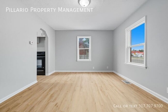 Building Photo - 15 S Post Rd