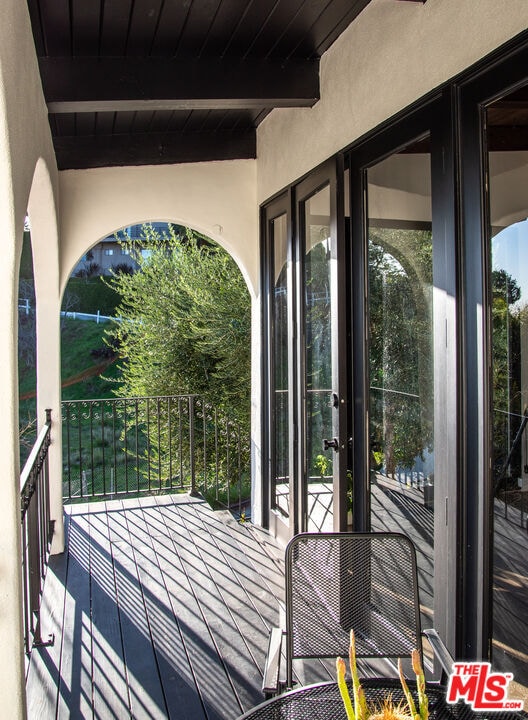 Building Photo - 9265 Thrush Way