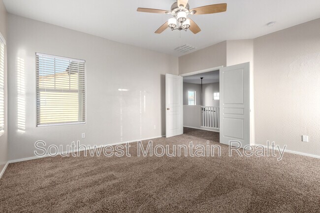 Building Photo - 45354 W Rhea Rd
