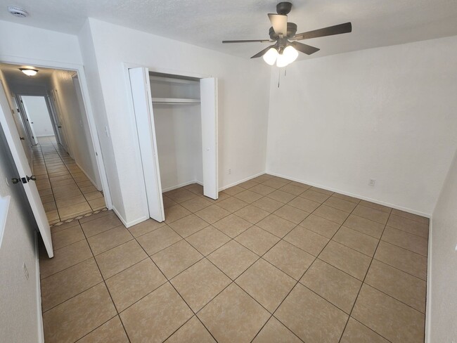 Building Photo - 3004 Missouri Ave