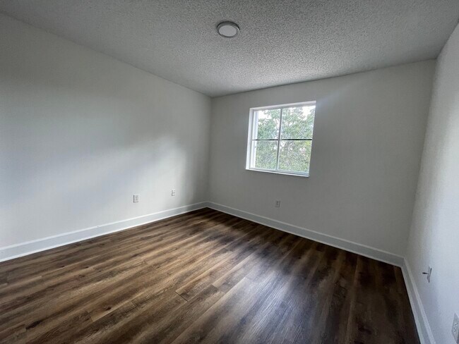 Building Photo - 13335 SW 144th Ter