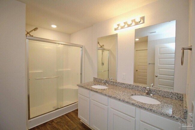 Building Photo - 7408 Oak Lake Blvd